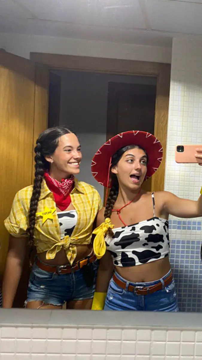halloween-friends-costumes-monday-notes35